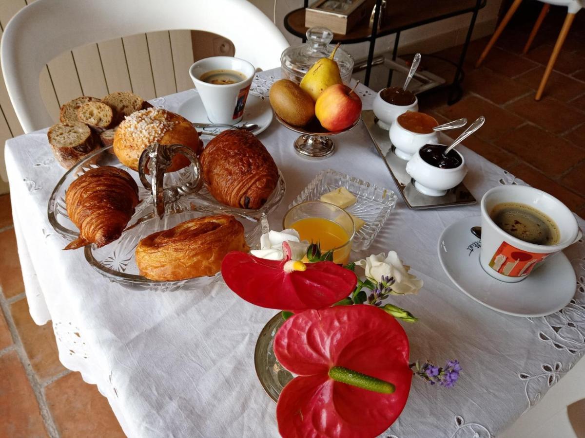 Le Mas Des Flaneraies Bed and Breakfast Althen-des-Paluds Εξωτερικό φωτογραφία